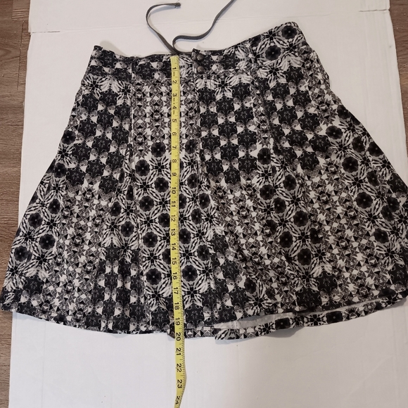 ATHLETA grey graphic print skort, 6 - Picture 10 of 14